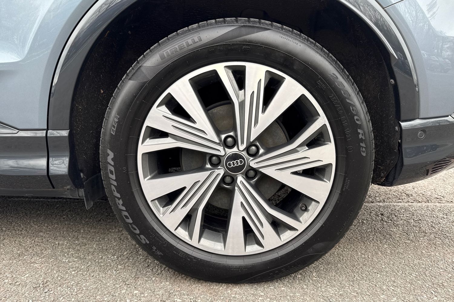 Used Audi Q4 e-tron 2024 for sale - 77601574: Photo 12