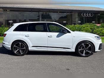 Used Audi Q7 2023 for sale - 78316592: Photo