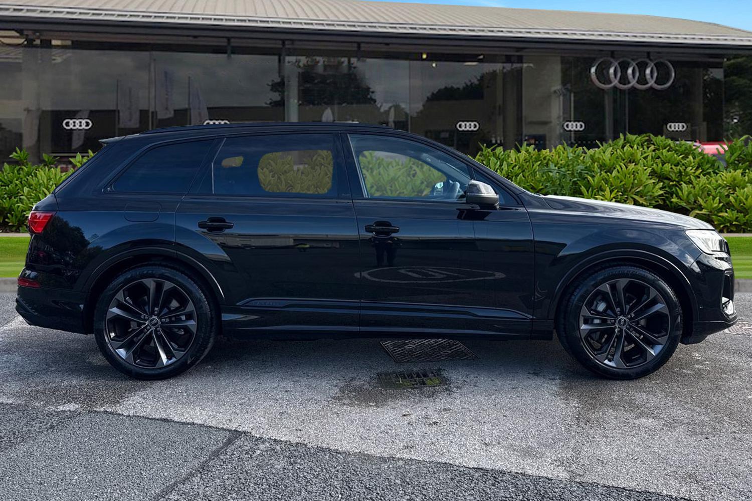 Used Audi Q7 2025 for sale - 76353242: Photo 3