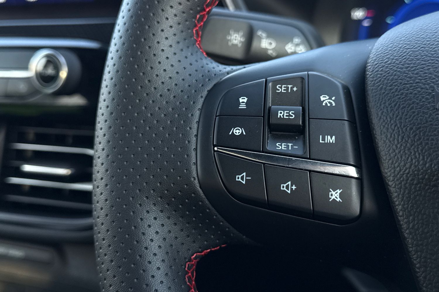 Used Ford Kuga 2024 for sale - 77026490: Photo 33