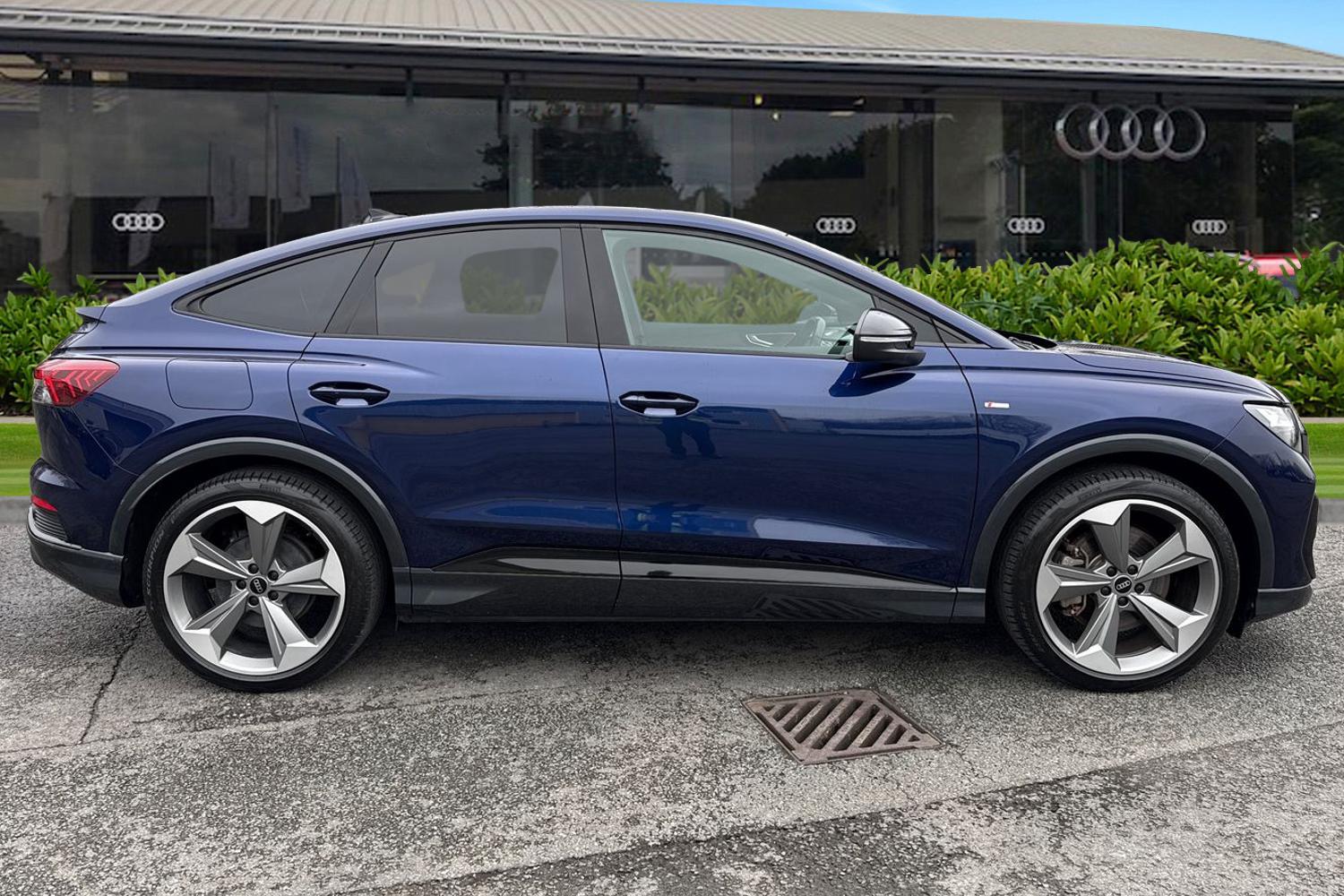 Used Audi Q4 e-tron 2024 for sale - 77812663: Photo 3