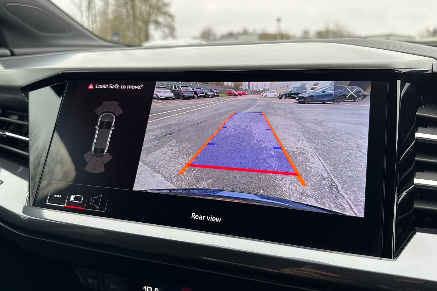 Used Audi Q4 e-tron 2024 for sale - 77812663: Photo 55