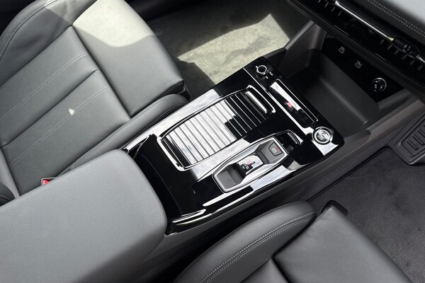 Used Audi Q6 e-tron 2025 for sale - 74961077: Photo 22
