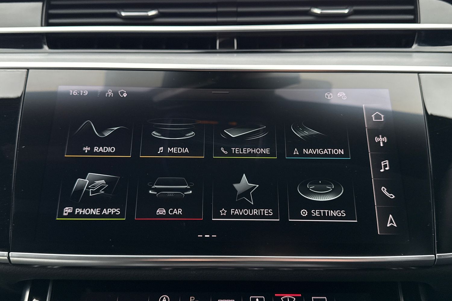 Used Audi A8 2023 for sale - 77500955: Photo 17