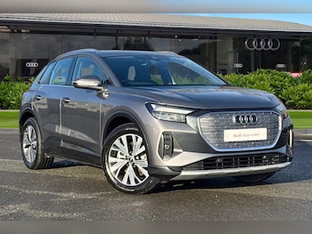 2025 - Q4 Sport 45 e-tron 210,00 kW 5-Door