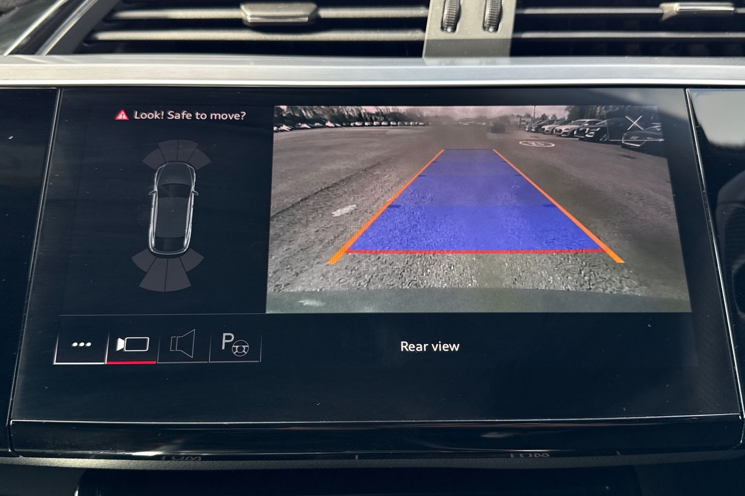 Used Audi Q8 2023 for sale - 78197698: Photo 56