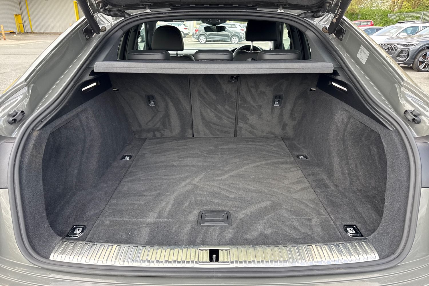 Used Audi Q8 2023 for sale - 78197698: Photo 7