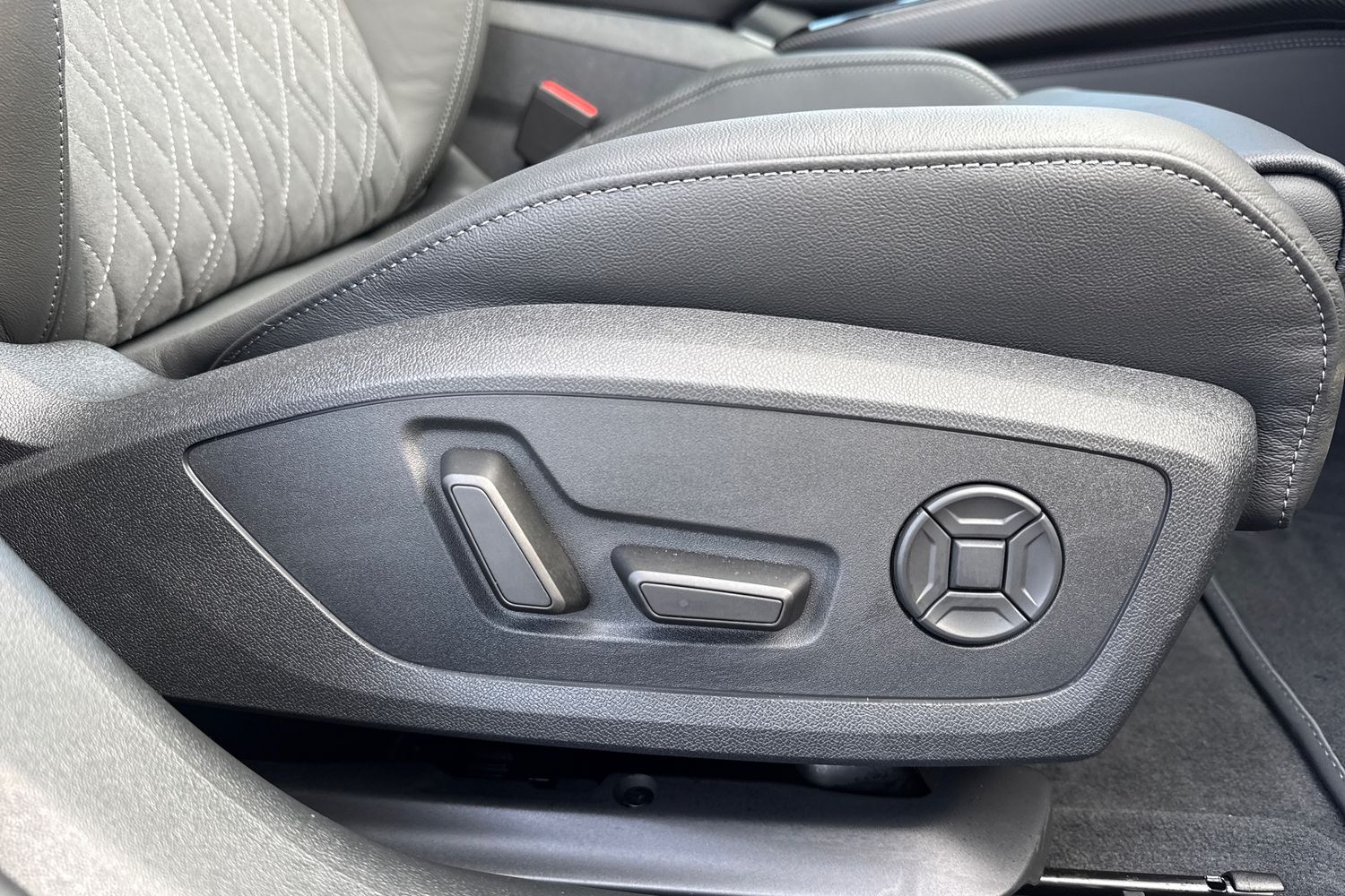 Used Audi A6 Saloon 2025 for sale - 76346452: Photo 28