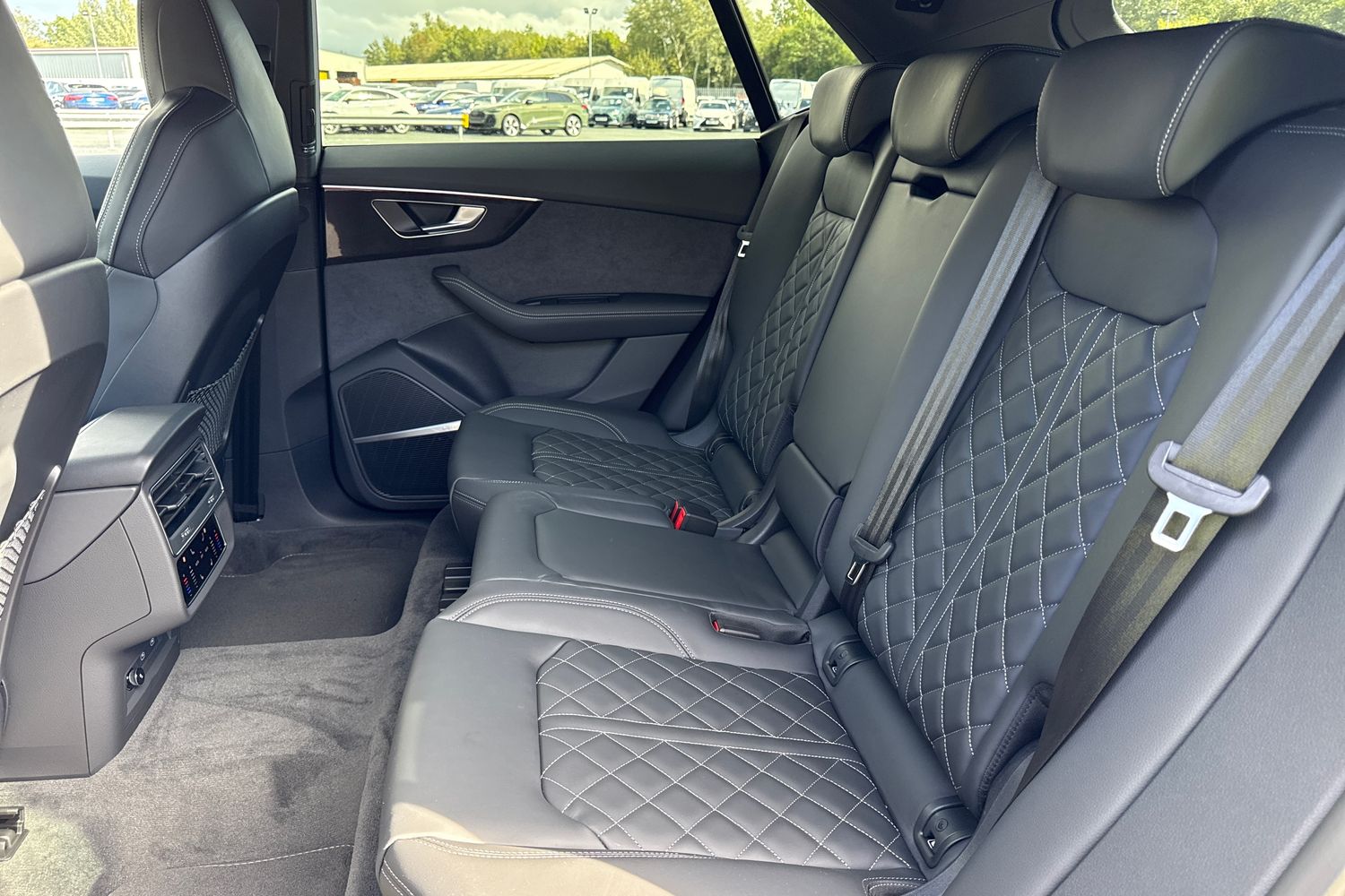 Used Audi SQ8 2025 for sale - 76351991: Photo 18