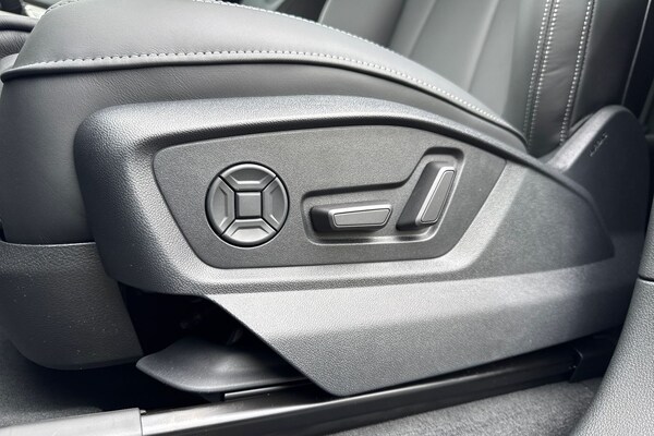Used Audi Q8 2025 for sale - 75026634: Photo 44