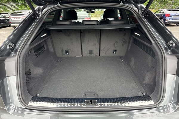 Used Audi Q8 2025 for sale - 75026634: Photo 6
