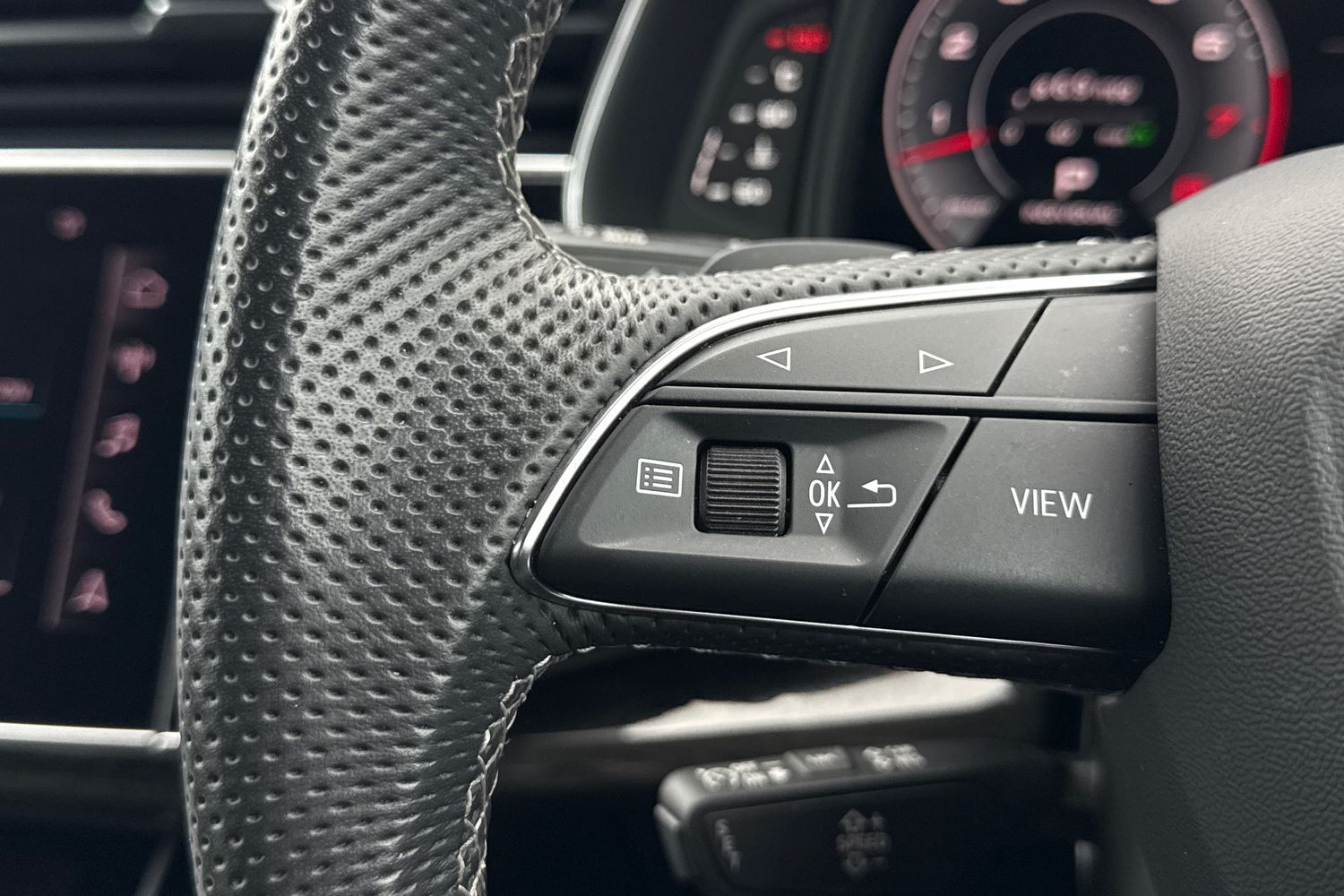 Used Audi Q8 2023 for sale - 77680161: Photo 38