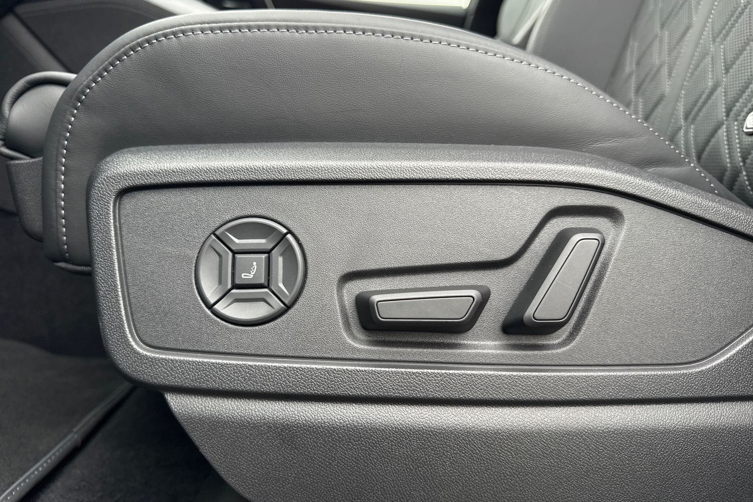 Used Audi SQ5 2026 for sale - 77355423: Photo 41