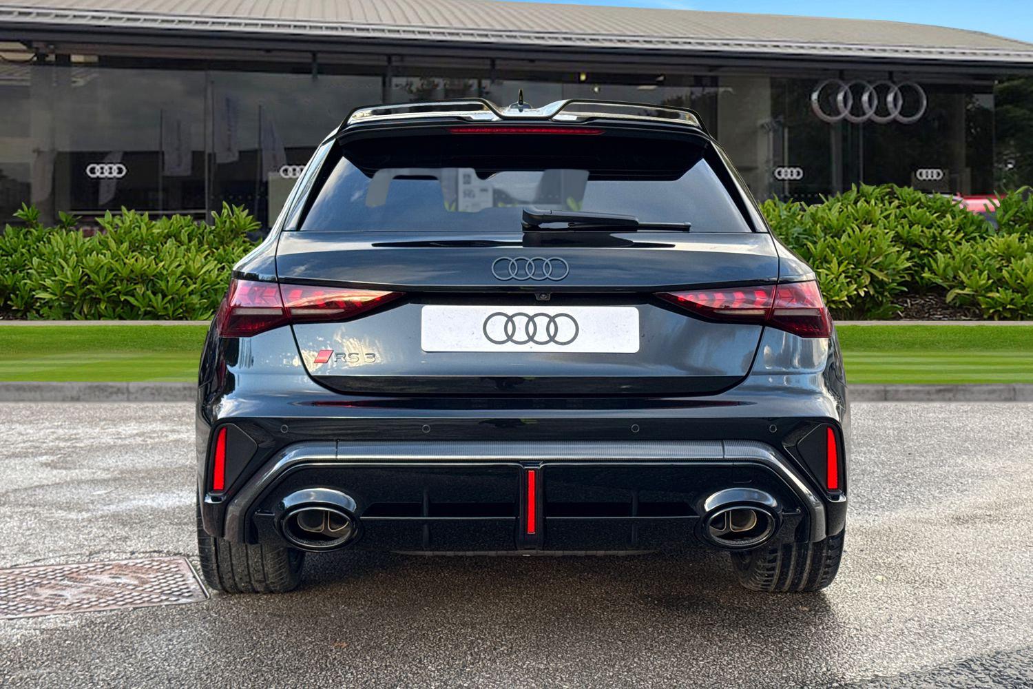 Used Audi RS3 2025 for sale - 76411661: Photo 4