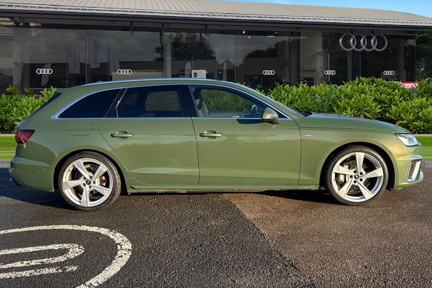 Used Audi A4 Avant 2023 for sale - 77401816: Photo 3