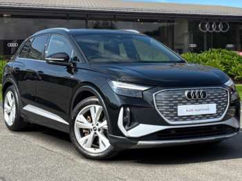 2023 - Q4 S line 40 e-tron 150,00 kW 5-Door