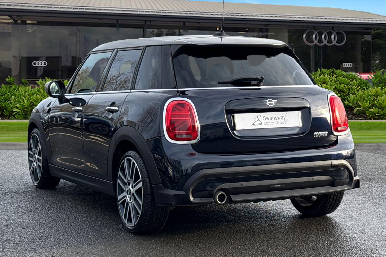Used MINI Hatch 2023 for sale - 77206572: Photo 2