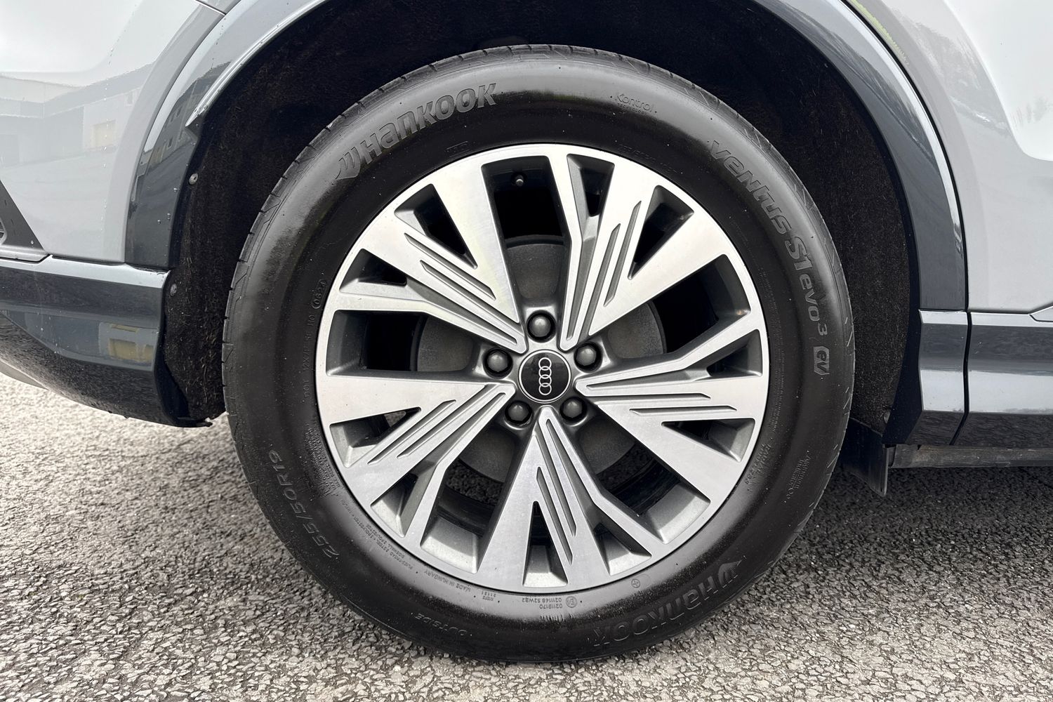 Used Audi Q4 e-tron 2024 for sale - 77812562: Photo 11