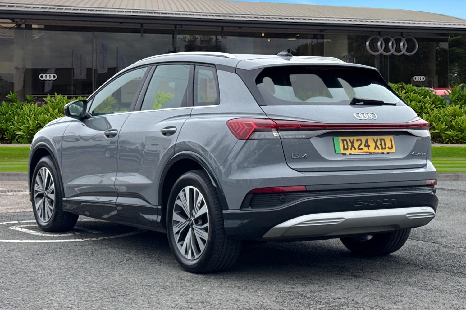 Used Audi Q4 e-tron 2024 for sale - 77812562: Photo 2