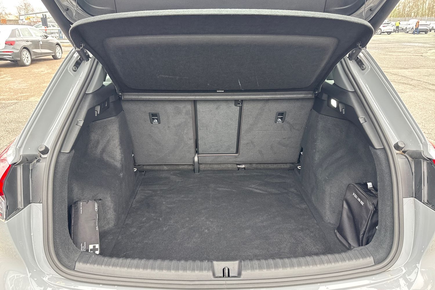 Used Audi Q4 e-tron 2024 for sale - 77812562: Photo 7