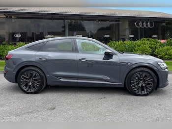 Used Audi Q8 2024 for sale - 79423761: Photo
