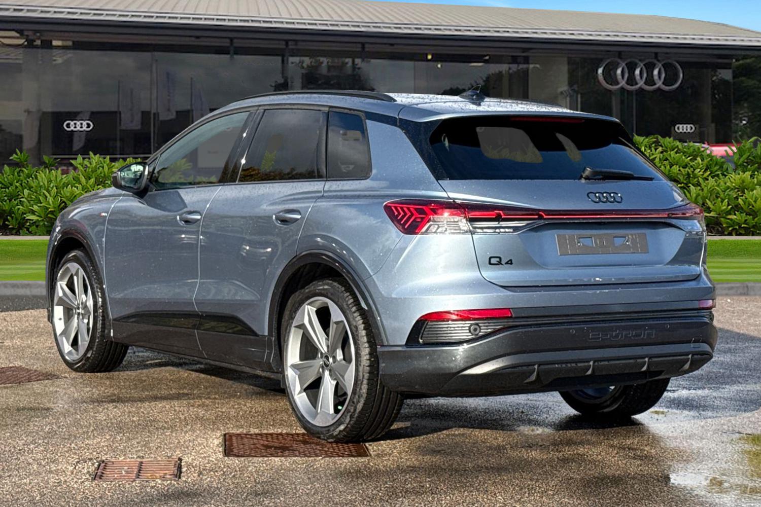 Used Audi Q4 e-tron 2025 for sale - 76320439: Photo 2