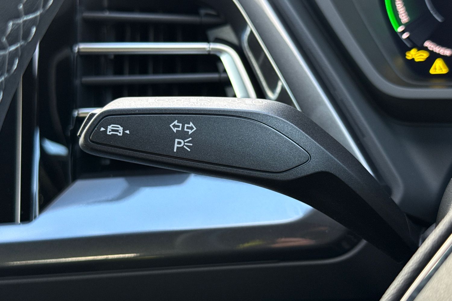 Used Audi Q4 e-tron 2025 for sale - 76320439: Photo 32