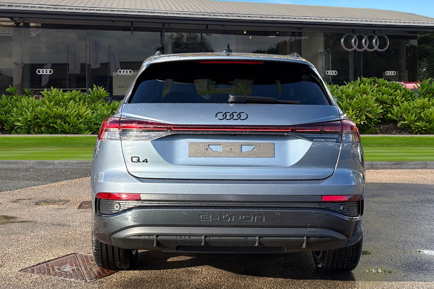 Used Audi Q4 e-tron 2025 for sale - 76320439: Photo 4