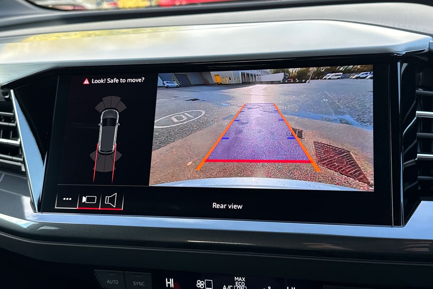 Used Audi Q4 e-tron 2025 for sale - 76320439: Photo 46