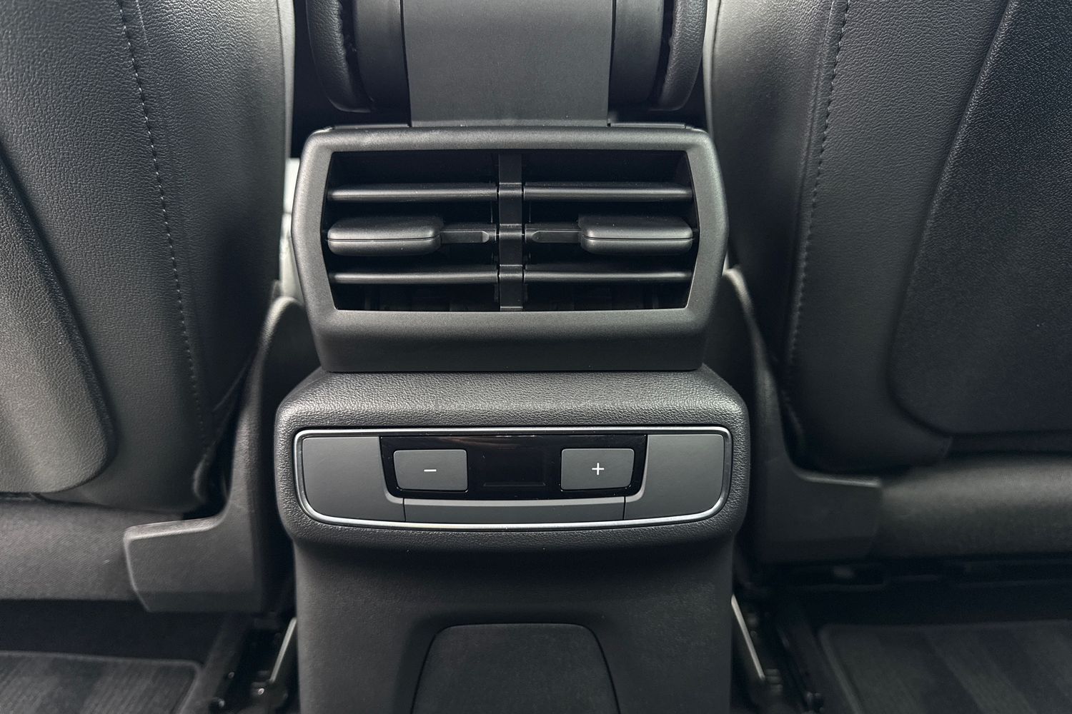 Used Audi Q4 e-tron 2025 for sale - 76558216: Photo 32