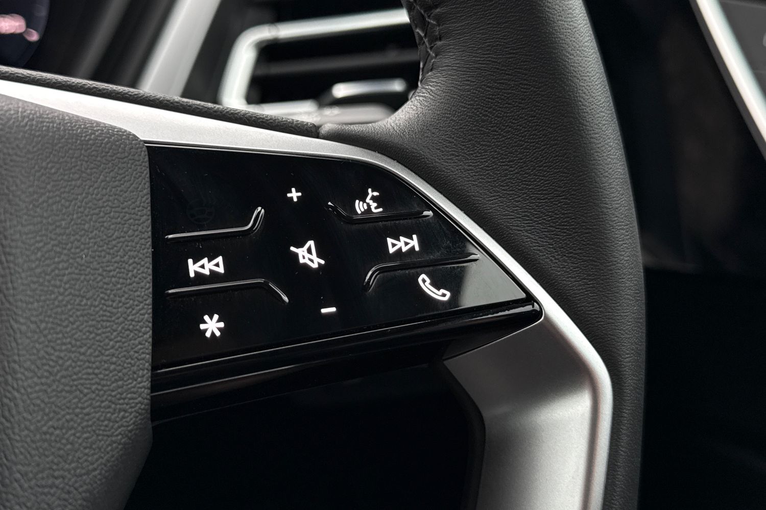 Used Audi Q4 e-tron 2025 for sale - 76558216: Photo 38