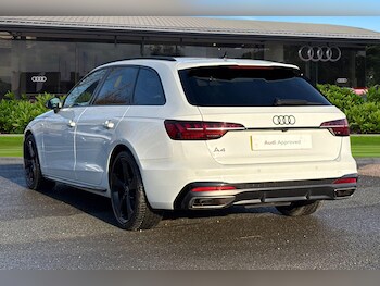 Used Audi A4 Avant 2021 for sale - 76968040: Photo