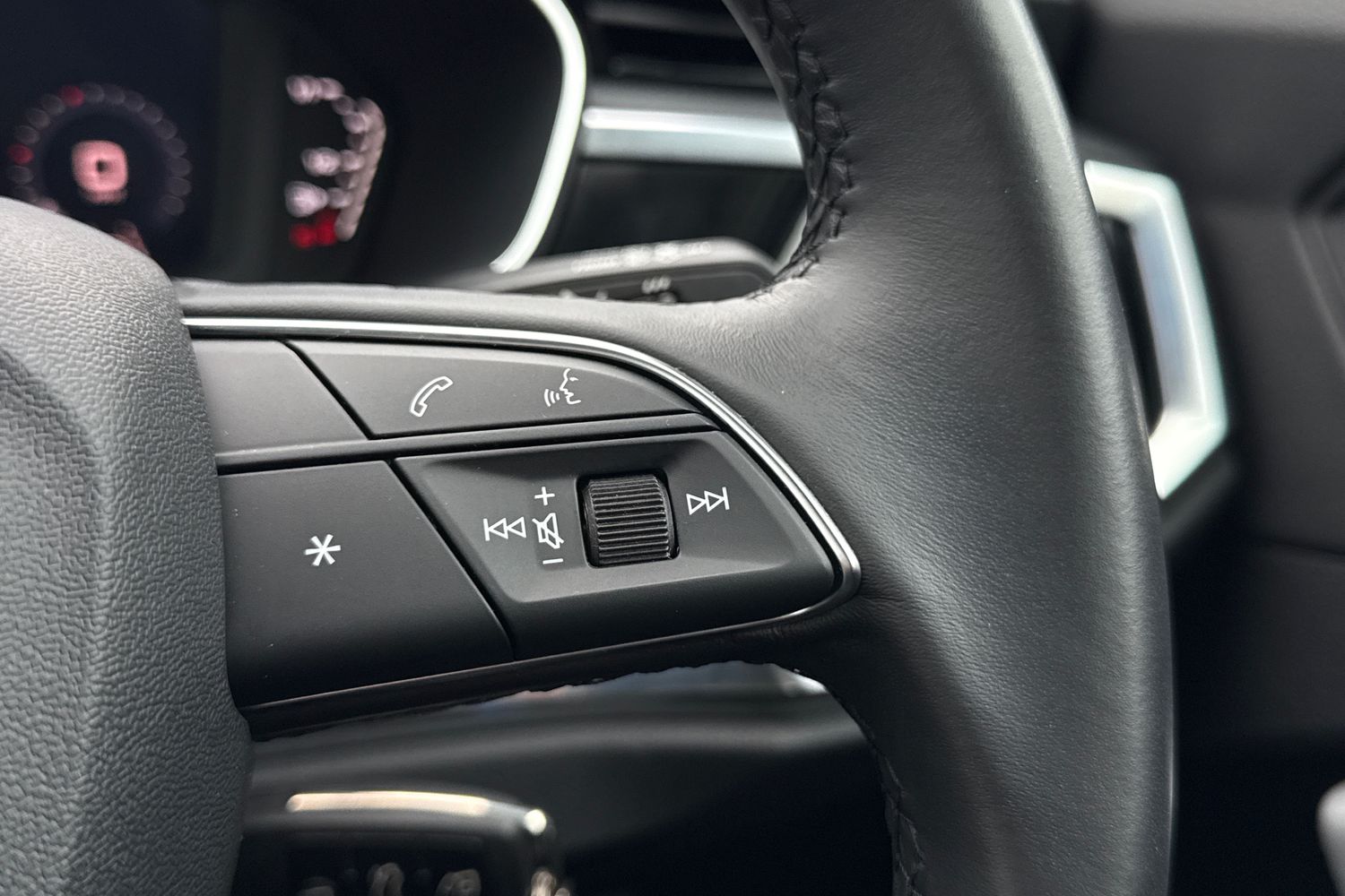 Used Audi Q3 2023 for sale - 77068759: Photo 35