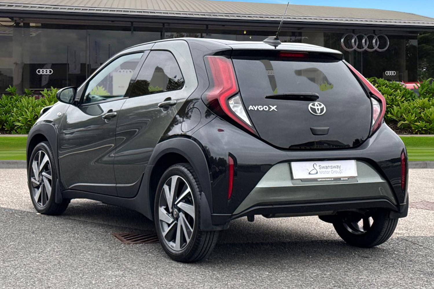 Used Toyota Aygo X 2023 for sale - 76311020: Photo 2