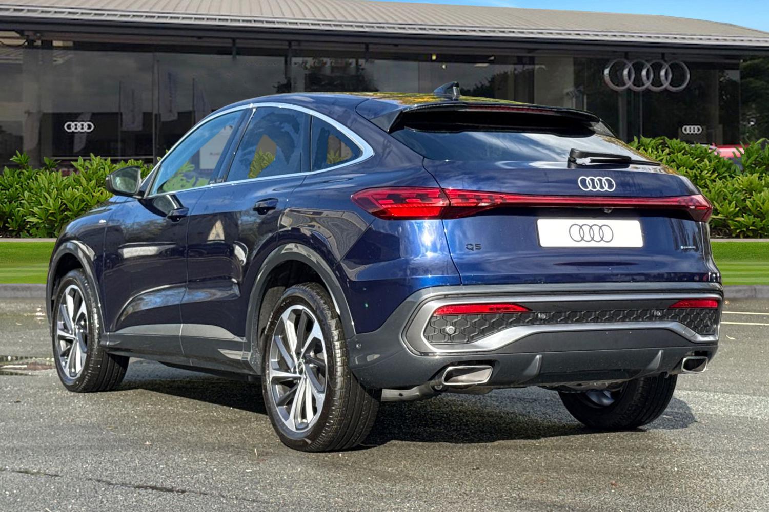 Used Audi Q5 2025 for sale - 76320337: Photo 2