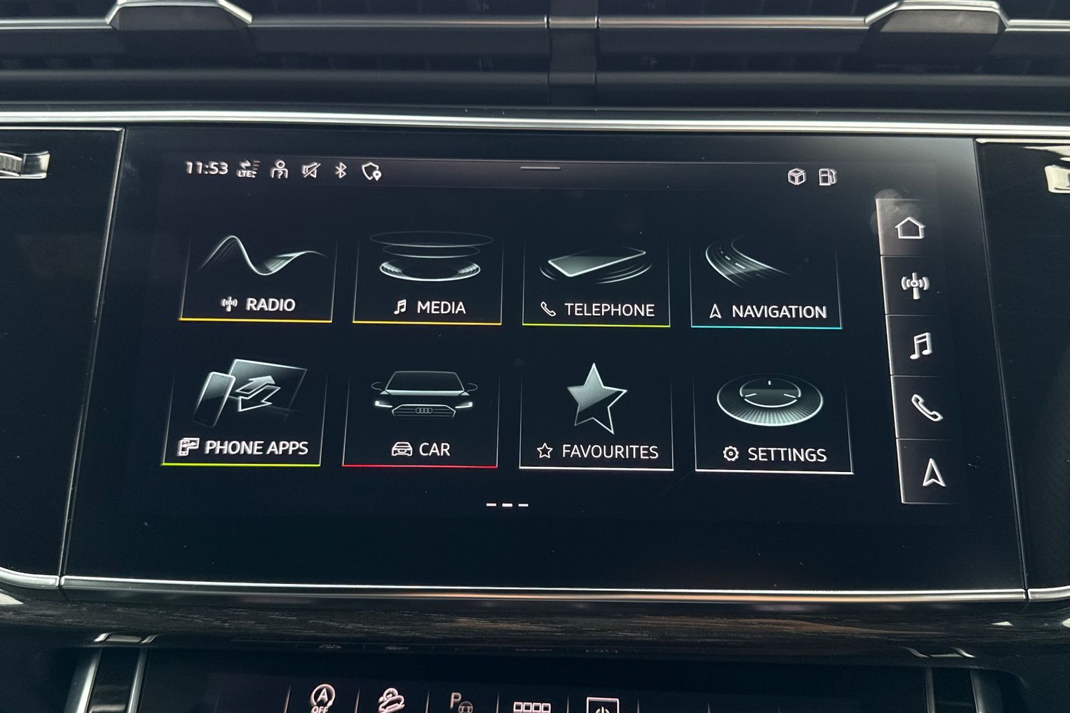 Used Audi Q8 2023 for sale - 76723695: Photo 11