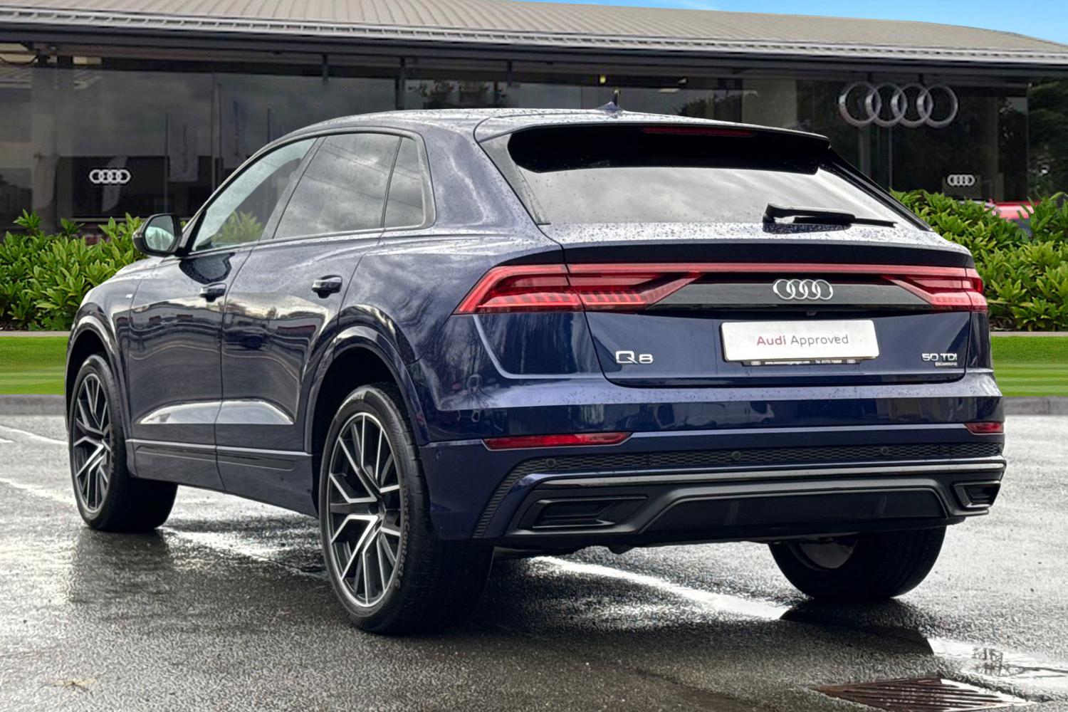 Used Audi Q8 2023 for sale - 76723695: Photo 2