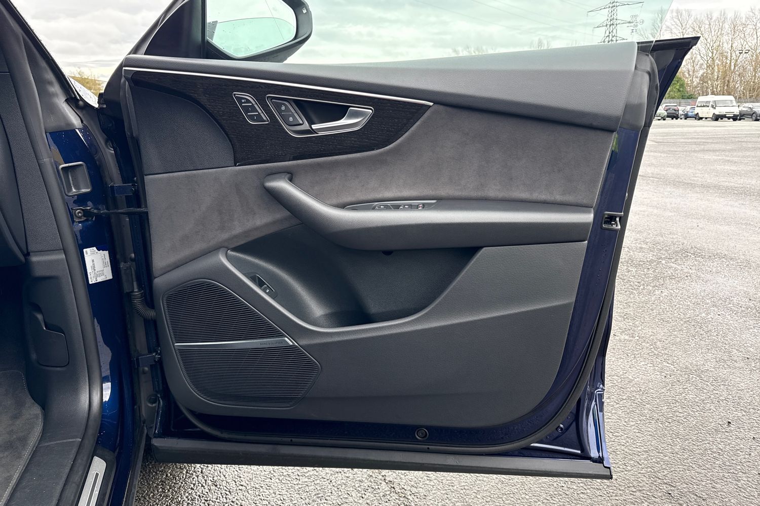 Used Audi Q8 2023 for sale - 76723695: Photo 44