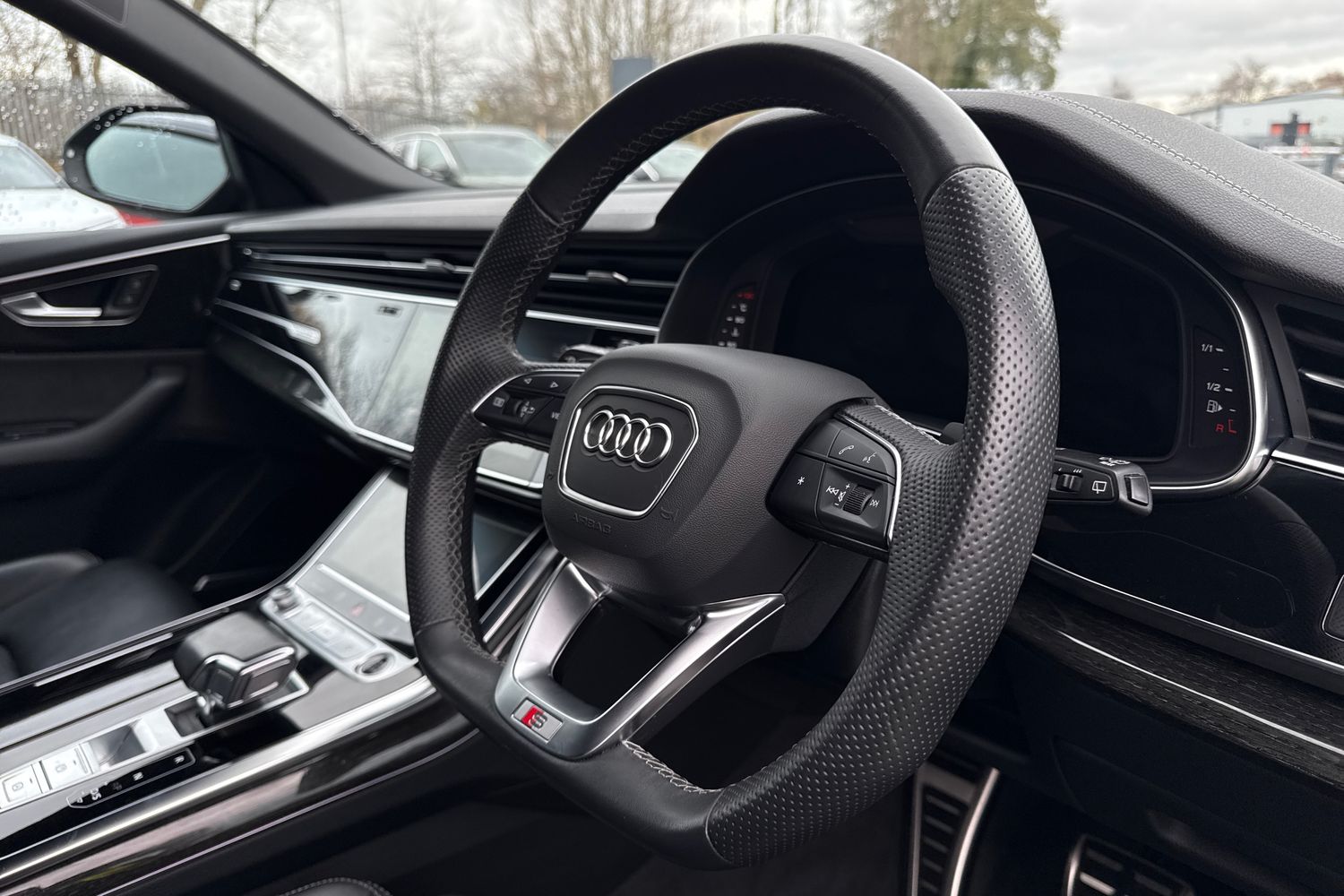 Used Audi Q8 2023 for sale - 76723695: Photo 46