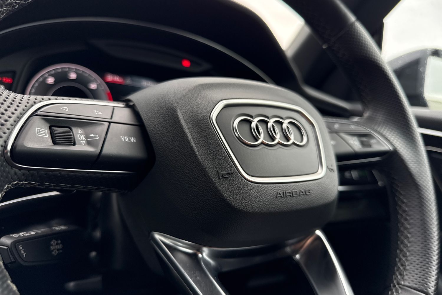 Used Audi Q8 2023 for sale - 76723695: Photo 51