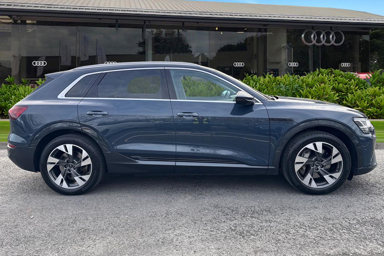 Used Audi Q8 2023 for sale - 77628616: Photo 3