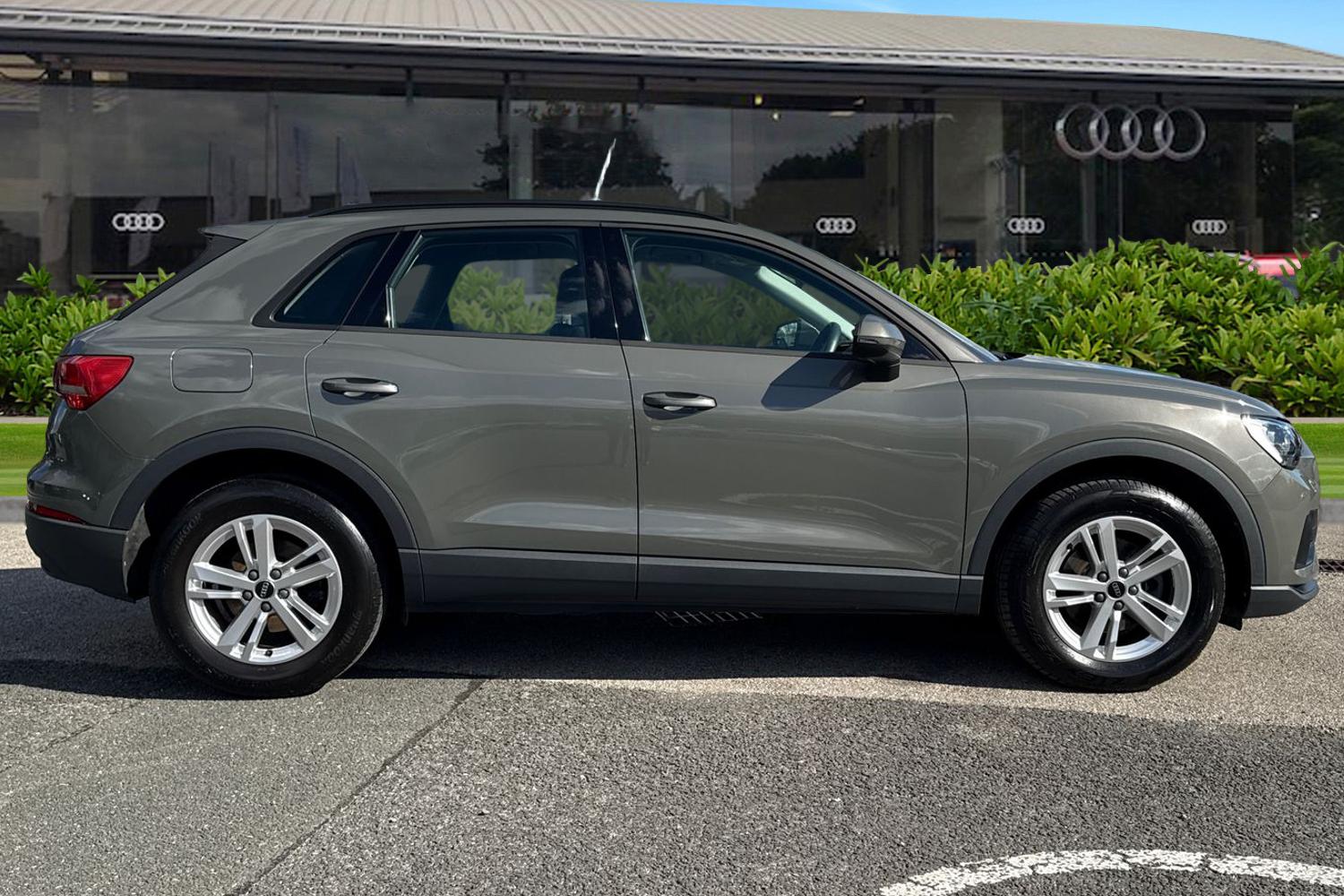 Used Audi Q3 2022 for sale - 76069664: Photo 3