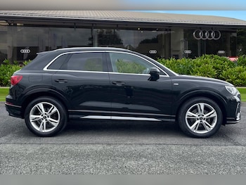 Used Audi Q3 2023 for sale - 78289236: Photo