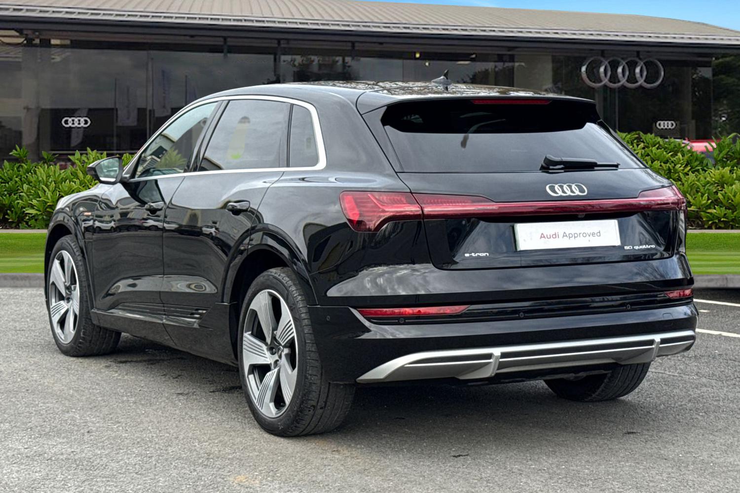 Used Audi e-tron 2022 for sale - 77649229: Photo 2
