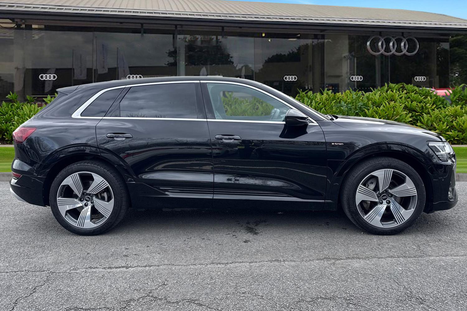 Used Audi e-tron 2022 for sale - 77649229: Photo 3