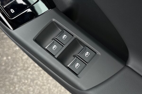 Used Audi Q6 e-tron 2025 for sale - 75026685: Photo 28