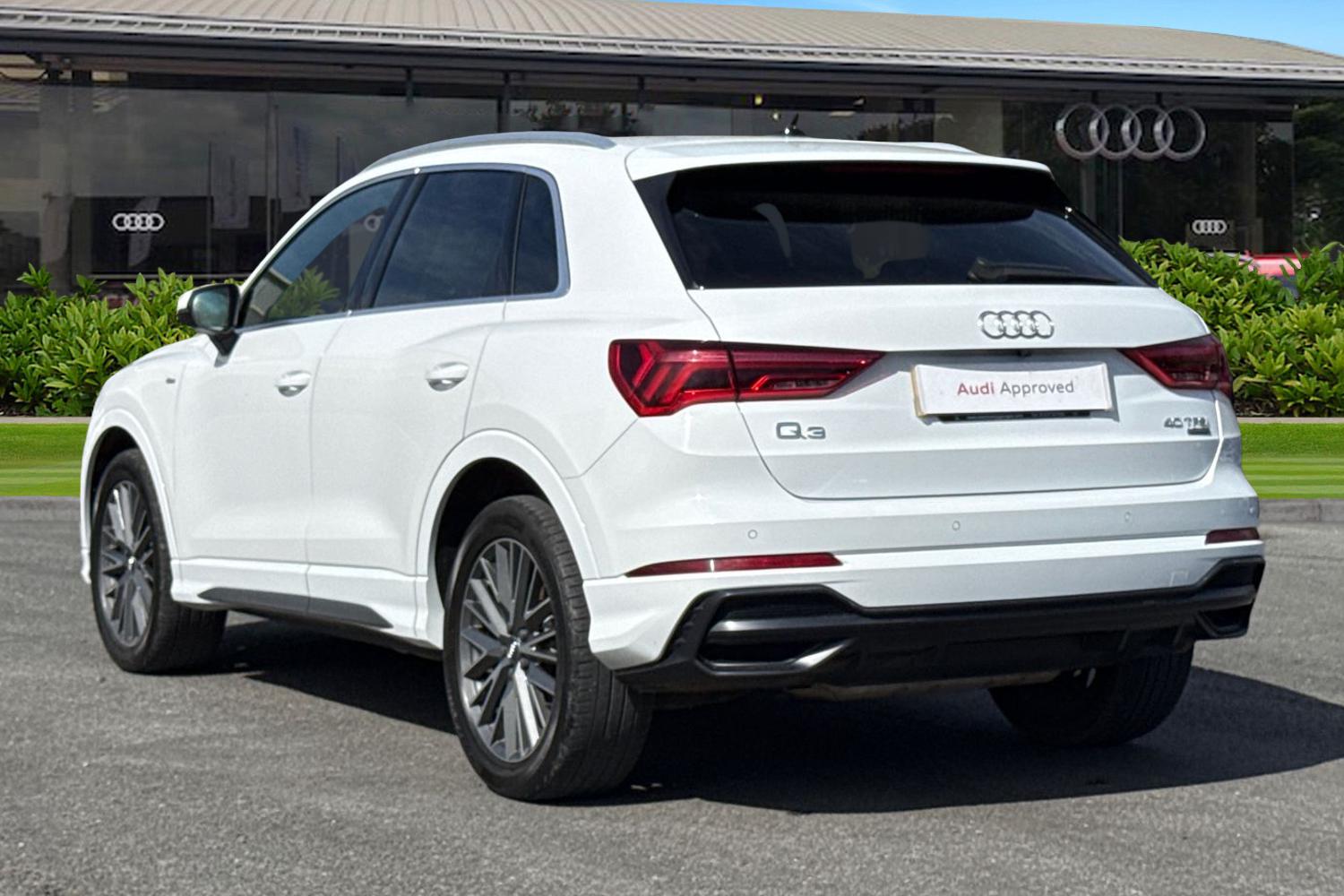 Used Audi Q3 2019 for sale - 78155203: Photo 2