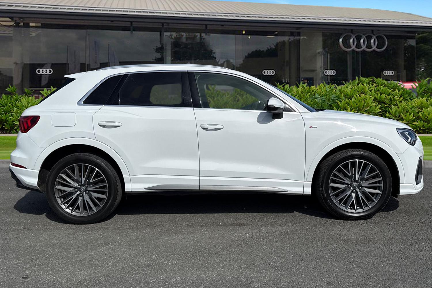 Used Audi Q3 2019 for sale - 78155203: Photo 3