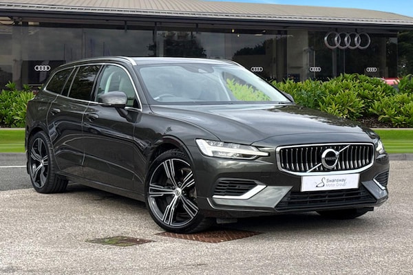 Used Volvo V60 2022 for sale - 76220247: Photo 1