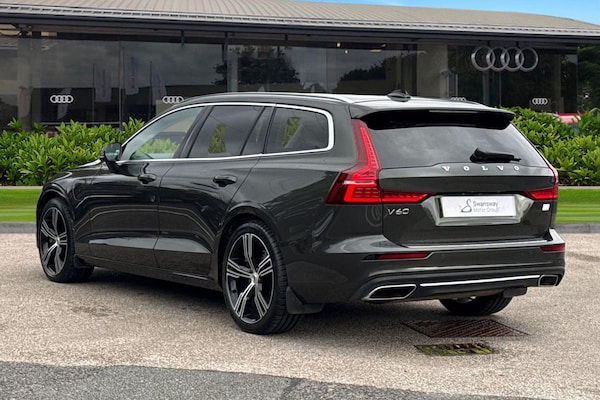 Used Volvo V60 2022 for sale - 76220247: Photo 2